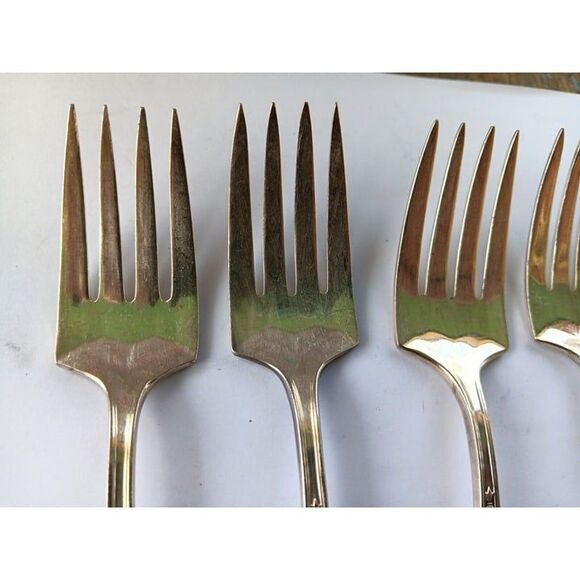 6 VINTAGE 1920 ROGERS XII SILVERPLATE DINNER FORKS LA TOURAINE PATTERN - Picture 2 of 7